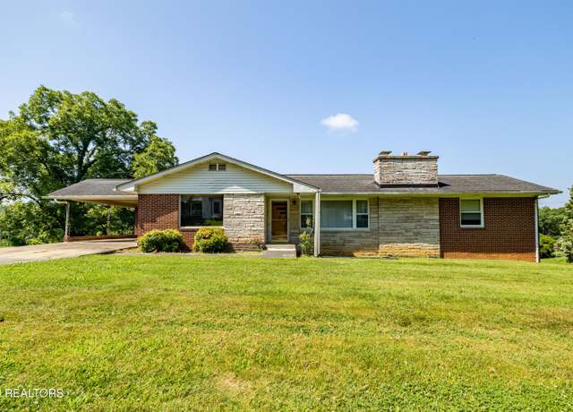 Property at 407 W College Ave, Friendsville, TN 37737, 3 beds, 3 baths