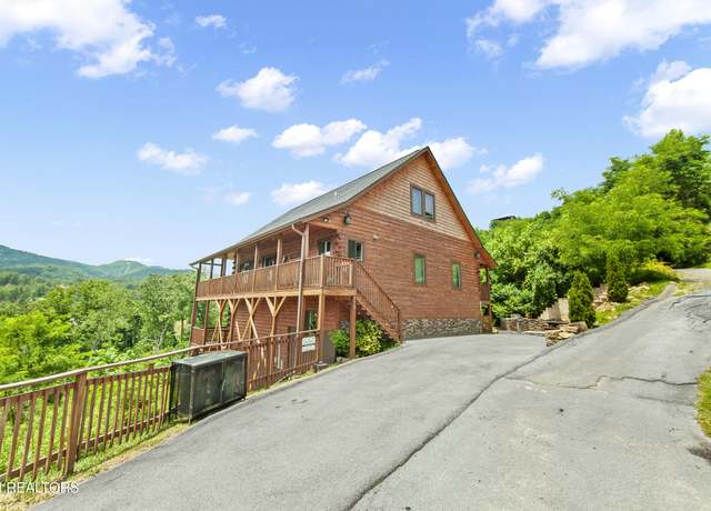 Property at 772 Cliff Branch Rd, Gatlinburg, TN 37738, 4 beds, 4.5 baths