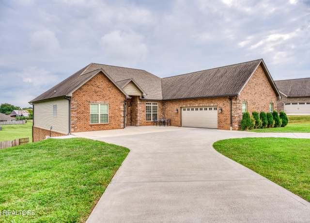 Property at 1126 Kessler Way, Maryville, TN 37801, 3 beds, 3.5 baths
