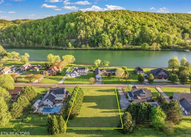 Property at 513 Mariner Point Dr, Clinton, TN 37716