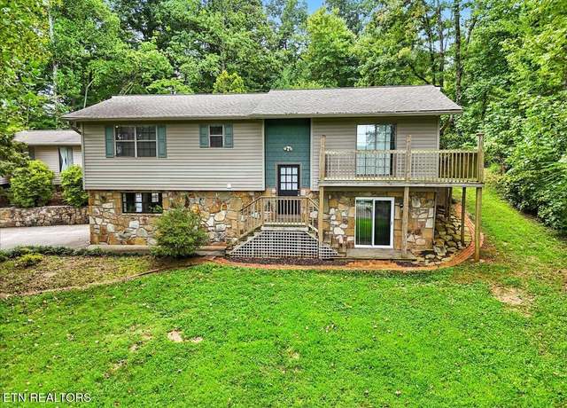 Property at 1740 Maplecrest Dr, Louisville, TN 37777, 3 beds, 6 baths