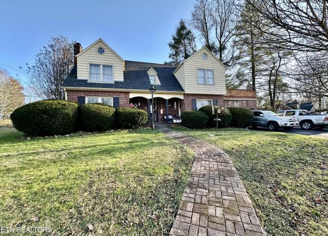 Property at 840 N 25th St, Middlesboro, KY 40965, 4 beds, 1.5 baths