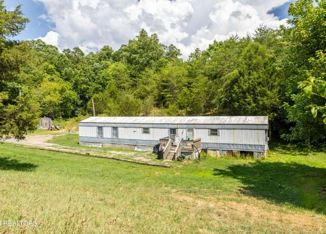 Property at 2316 Midway Rd, Knoxville, TN 37914, 3 beds, 2 baths