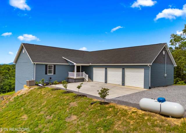 Property at 2055 Scott St, Sevierville, TN 37876, 3 beds, 3 baths