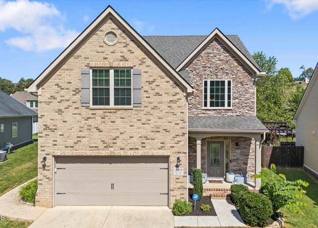 Property at 12409 Turkey Crossing Ln, Knoxville, TN 37932, 3 beds, 2.5 baths
