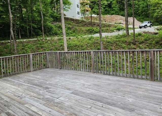 Property at 176 Flat Hollow Marina Rd, Speedwell, TN 37870, 5 beds, 6 baths