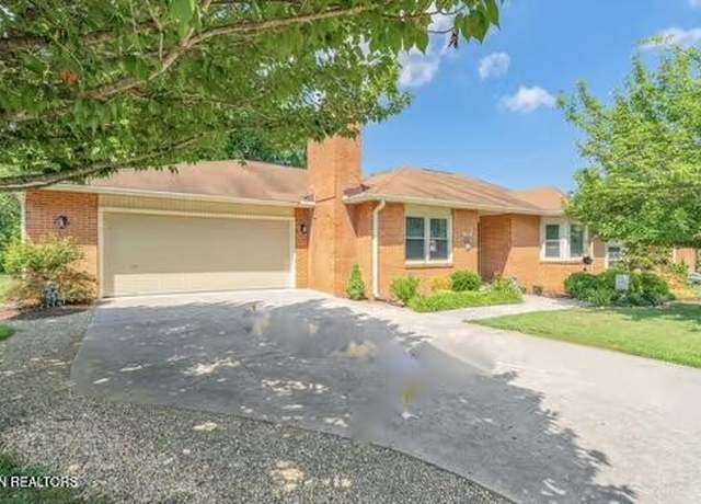 Property at 7049 Hunters Trl, Knoxville, TN 37921, 3 beds, 2 baths