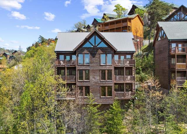 Property at 1032 Black Bear Cub Way, Sevierville, TN 37862, 8 beds, 6.5 baths