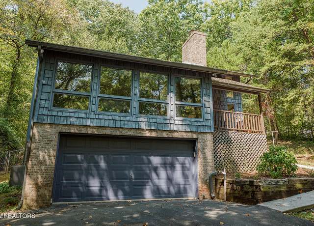 Property at 1126 Daniel Dr, Seymour, TN 37865, 3 beds, 3 baths