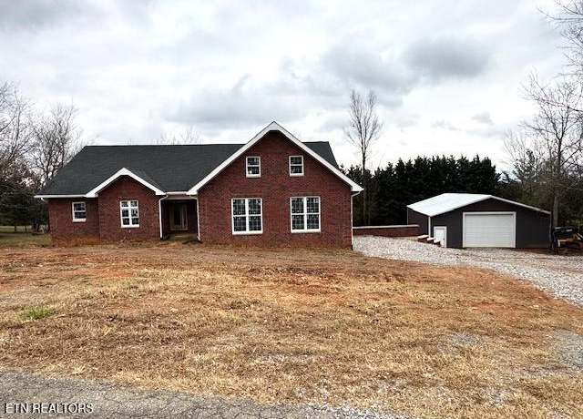 Property at 626 Briarwood Dr, Dandridge, TN 37725, 3 beds, 4.5 baths