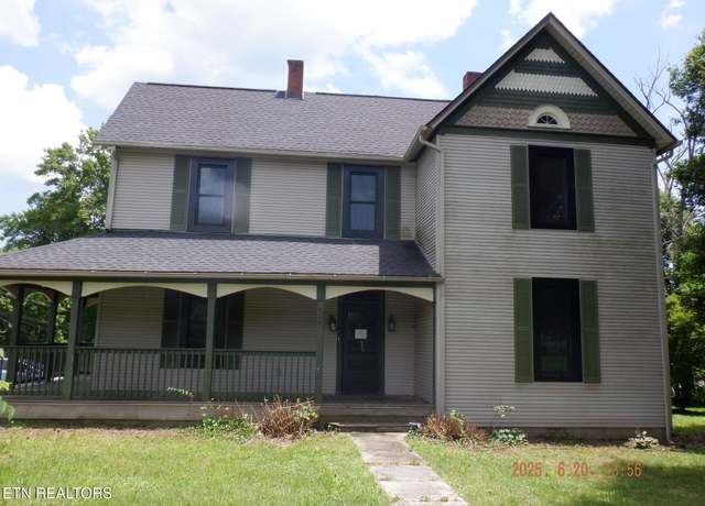 Property at 400 S Chamberlain Ave, Rockwood, TN 37854, 4 beds, 3.5 baths