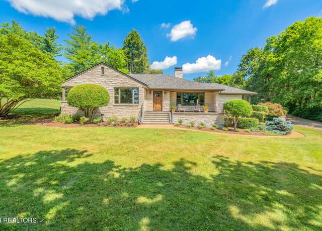Property at 6501 Sherwood Dr, Knoxville, TN 37919, 4 beds, 4.5 baths