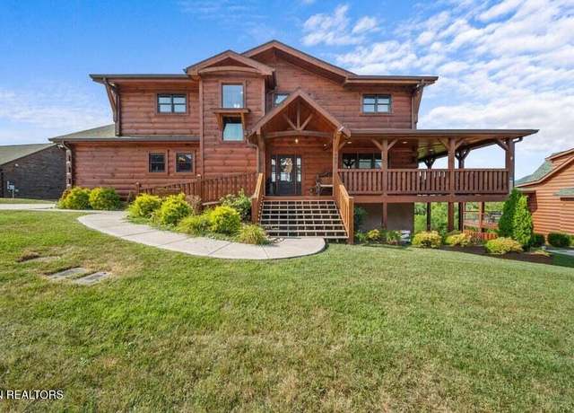 Property at 685 Stockton Dr, Sevierville, TN 37876, 4 beds, 5 baths