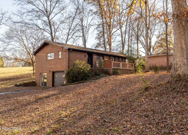 Property at 1534 Mcilvaine Dr, Maryville, TN 37803, 3 beds, 2 baths