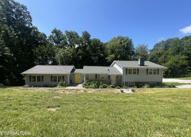 Property at 3504 Curtis Ln, Knoxville, TN 37918, 4 beds, 2.5 baths