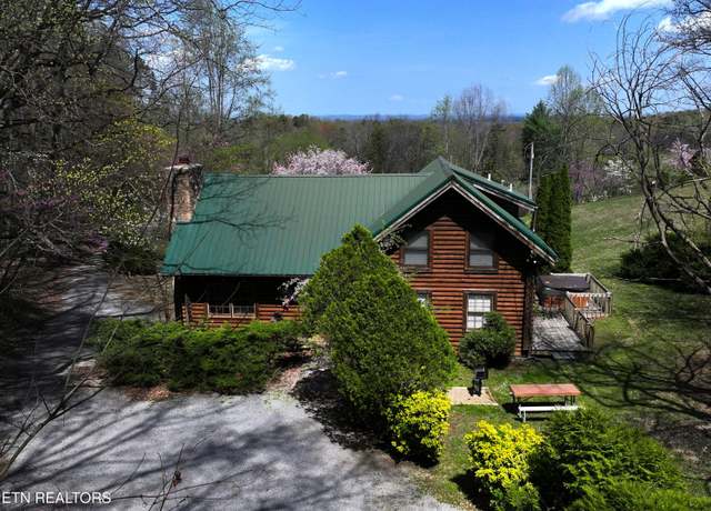 Property at 577 Thomas Loop Rd, Sevierville, TN 37876, 3 beds, 2 baths