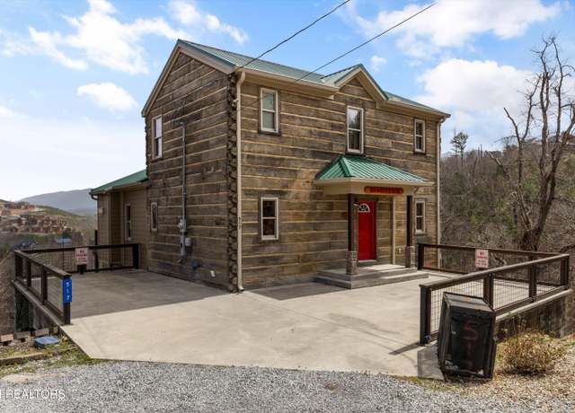 Property at 517 Edgewood Dr, Gatlinburg, TN 37738, 5 beds, 5.5 baths
