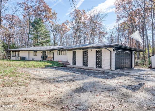Property at 120 Wells Rd, Crossville, TN 38555, 3 beds, 2.5 baths