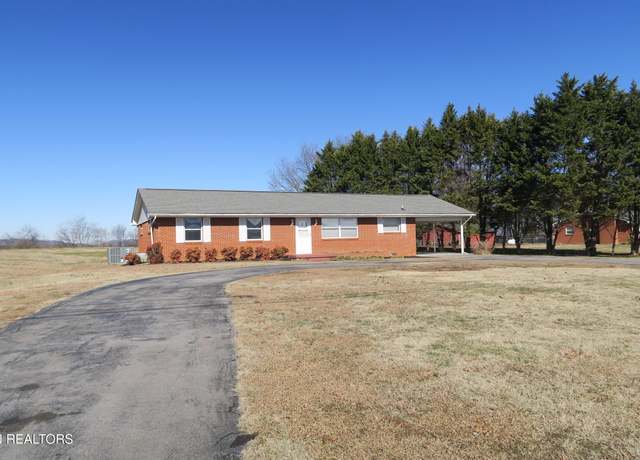 Property at 3527 Sevierville Rd, Maryville, TN 37804, 3 beds, 2 baths