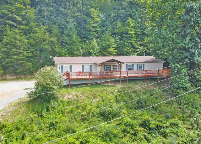 Property at 442 Half Moon Rd, Oliver Springs, TN 37840, 4 beds, 2 baths