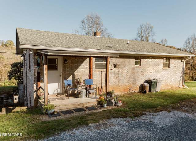 Property at 5848 Fort Sumter Rd, Knoxville, TN 37938, 3 beds, 1.5 baths
