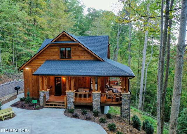 Property at 4317 Whetstone Rd, Sevierville, TN 37862, 3 beds, 2 baths