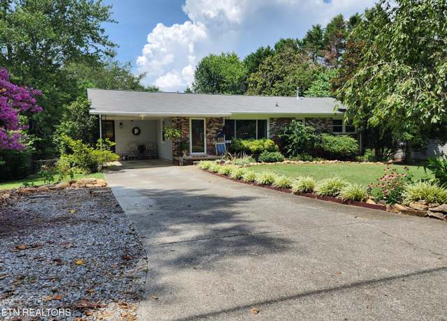Property at 331 Dewitt Dr, Lenoir City, TN 37772, 2 beds, 2 baths