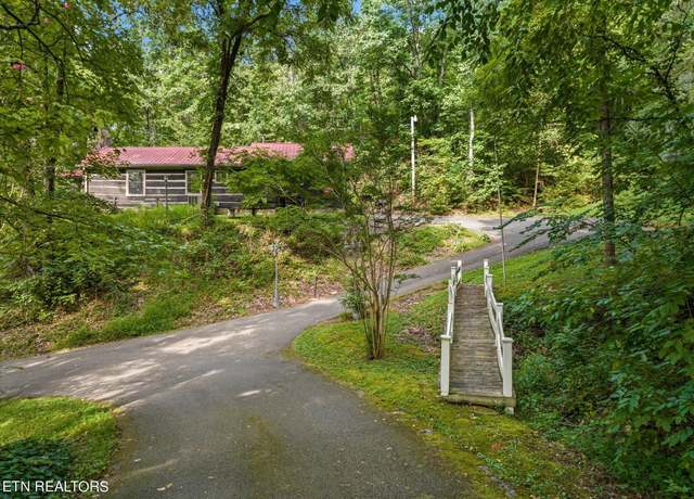 Property at 244 Spring Valley Rd, Pigeon Forge, TN 37863, 7 beds