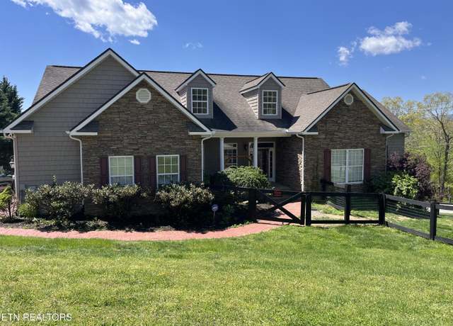 Property at 312 Westwood Dr, Clinton, TN 37716, 7 beds, 4 baths