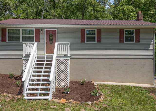 Property at 136 White Oak Dr, Harriman, TN 37748, 4 beds, 1 bath