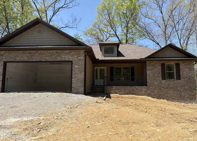Property at 686 Westchester Dr, Crossville, TN 38558, 3 beds, 2 baths