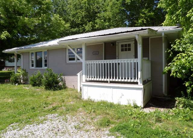 Property at 202 Ingram St, Madisonville, TN 37354, 3 beds, 1 bath