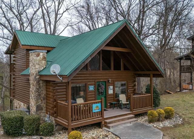 Property at 1644 Little Cabin Loop, Sevierville, TN 37862, 2 beds, 2 baths