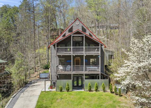 Property at 919 Powdermill Rd, Gatlinburg, TN 37738, 1 bed, 3 baths