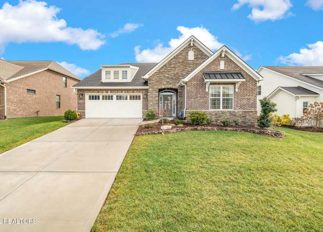 Property at 330 Kendall Hunt St, Knoxville, TN 37934, 4 beds, 3 baths