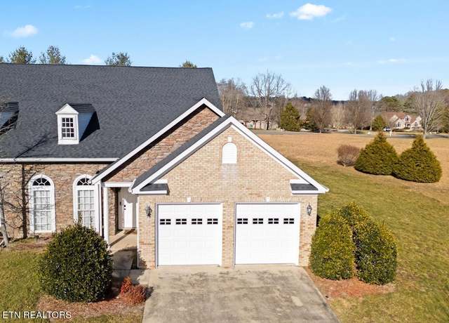 Property at 53 Broadleaf Pl, Crossville, TN 38555, 3 beds, 2.5 baths