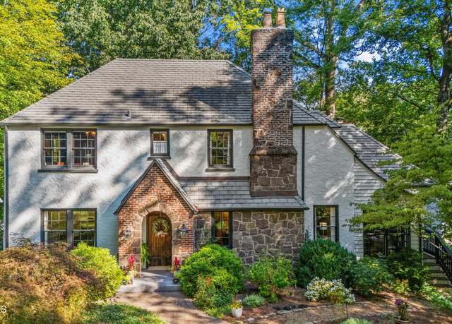 Property at 706 Forest Hills Blvd, Knoxville, TN 37919, 4 beds, 3.5 baths