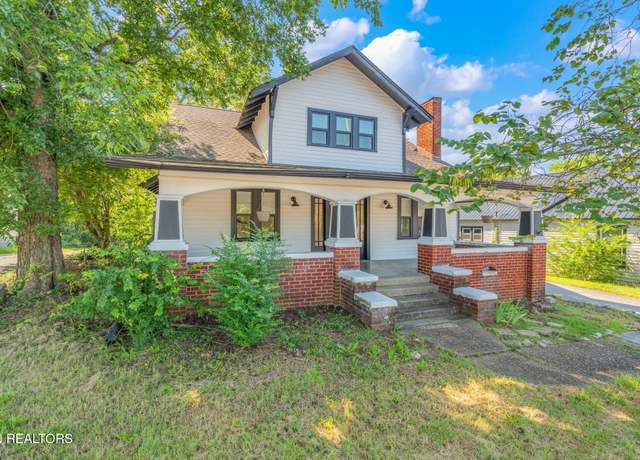 Property at 717 N Charles Seivers Blvd, Clinton, TN 37716, 4 beds, 2 baths