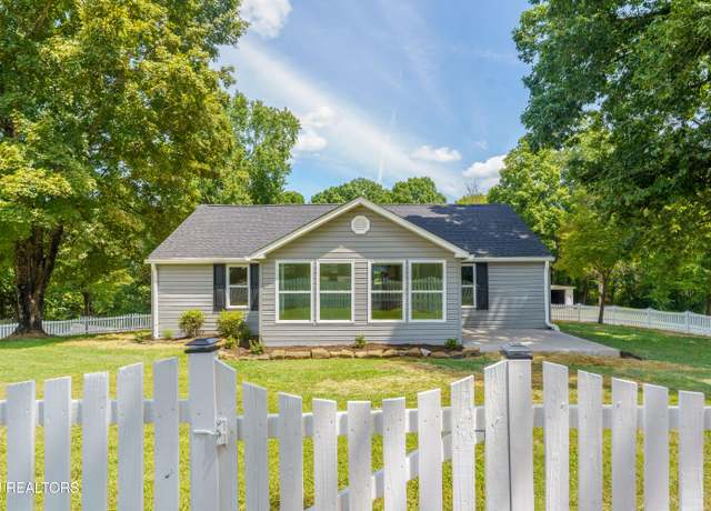 Property at 2516 Effler Rd, Maryville, TN 37803, 3 beds, 2 baths