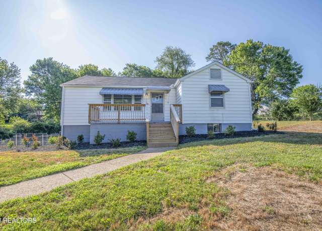 Property at 1106 Bradshaw Garden Rd, Knoxville, TN 37912, 4 beds, 1 bath