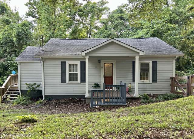Property at 2517 Drinnen Rd, Knoxville, TN 37914, 2 beds, 1 bath