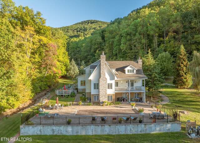 Property at 3130 Kulpan Way, Sevierville, TN 37862, 4 beds, 4.5 baths