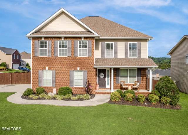 Property at 1840 Point Wood Dr, Knoxville, TN 37920, 3 beds, 2.5 baths