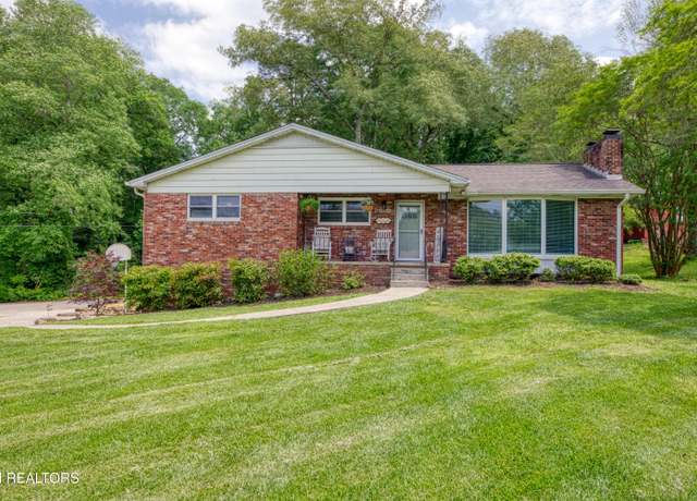 Property at 9212 Burchfield Dr, Oak Ridge, TN 37830, 3 beds, 2 baths