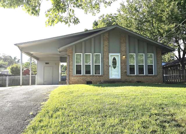 Property at 8521 Baron Dr, Knoxville, TN 37923, 3 beds, 1.5 baths