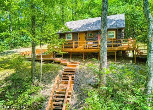 Property at 1878 Little Cove Rd, Sevierville, TN 37862, 2 beds, 1 bath