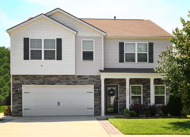Property at 2727 Minuteman Ln, Knoxville, TN 37920, 4 beds, 2.5 baths