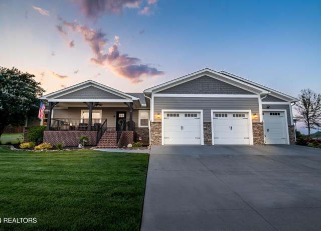 Property at 119 Pointe Summit Dr, Greenback, TN 37742, 3 beds, 2 baths
