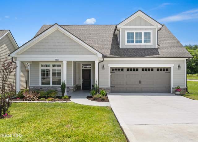 Property at 402 Sycamore Pl, Loudon, TN 37774, 3 beds, 2 baths