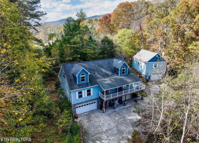 Property at 621 W Millers Cove Rd, Walland, TN 37886, 3 beds, 5 baths